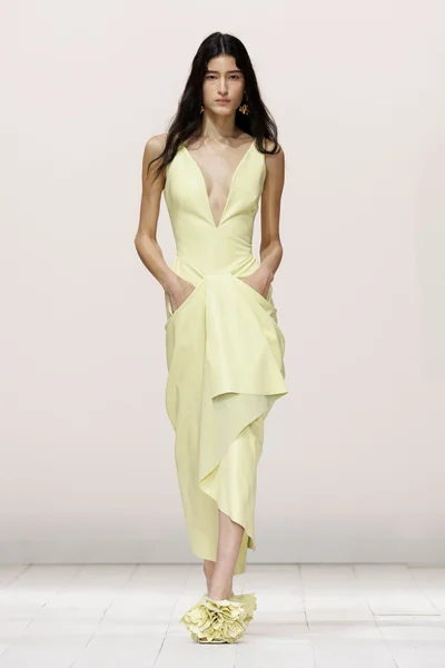 Look 14